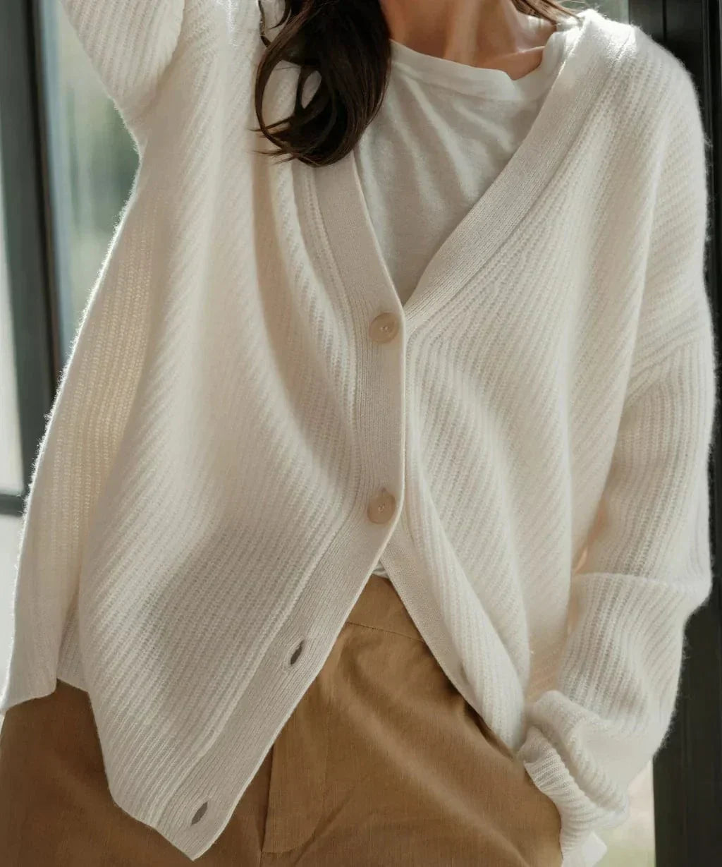 Lena | Bequeme Strickjacke für kühle Herbsttage
