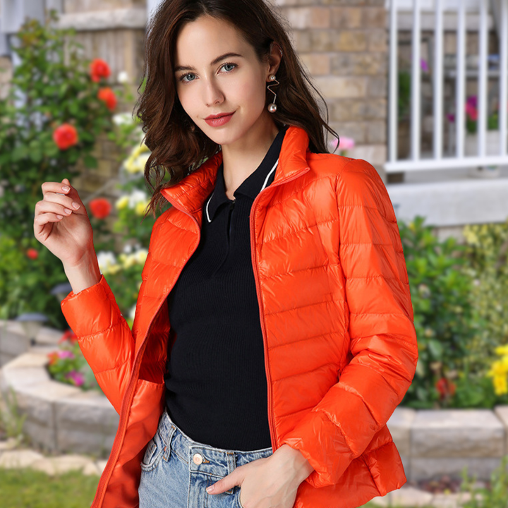Damen Steppjacke mit Reißverschluss | Leichte taillierte Übergangsjacke mit wärmender Steppung für Alltag und kühle Tage