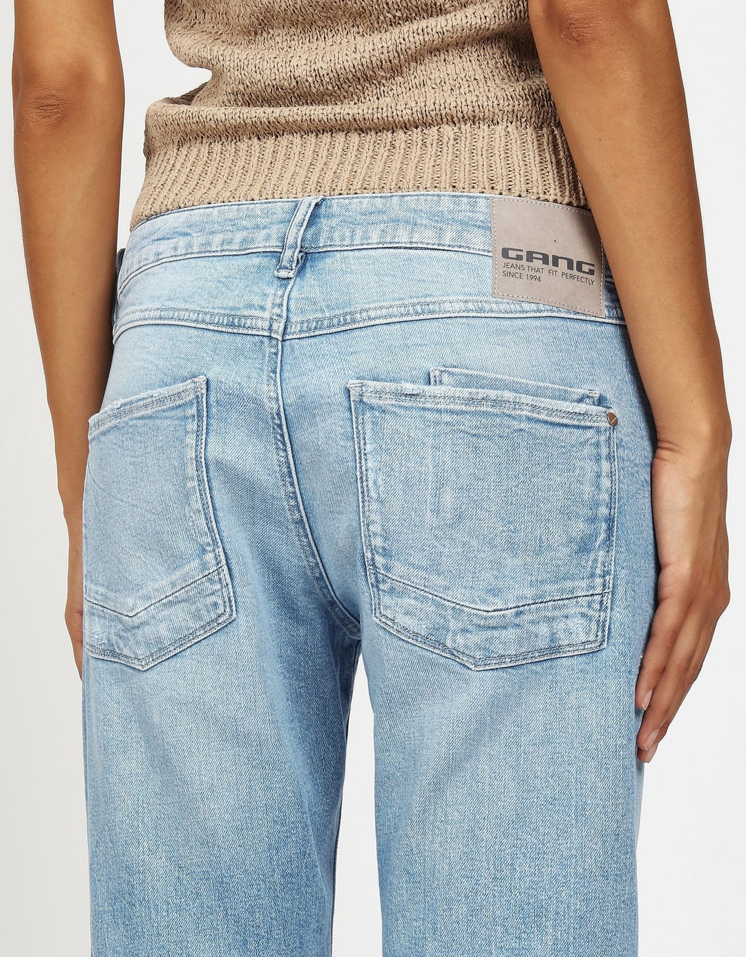 Jeanshose | Boyfriend Fit mit Mid Waist, Cropped Länge und Destroyed-Look