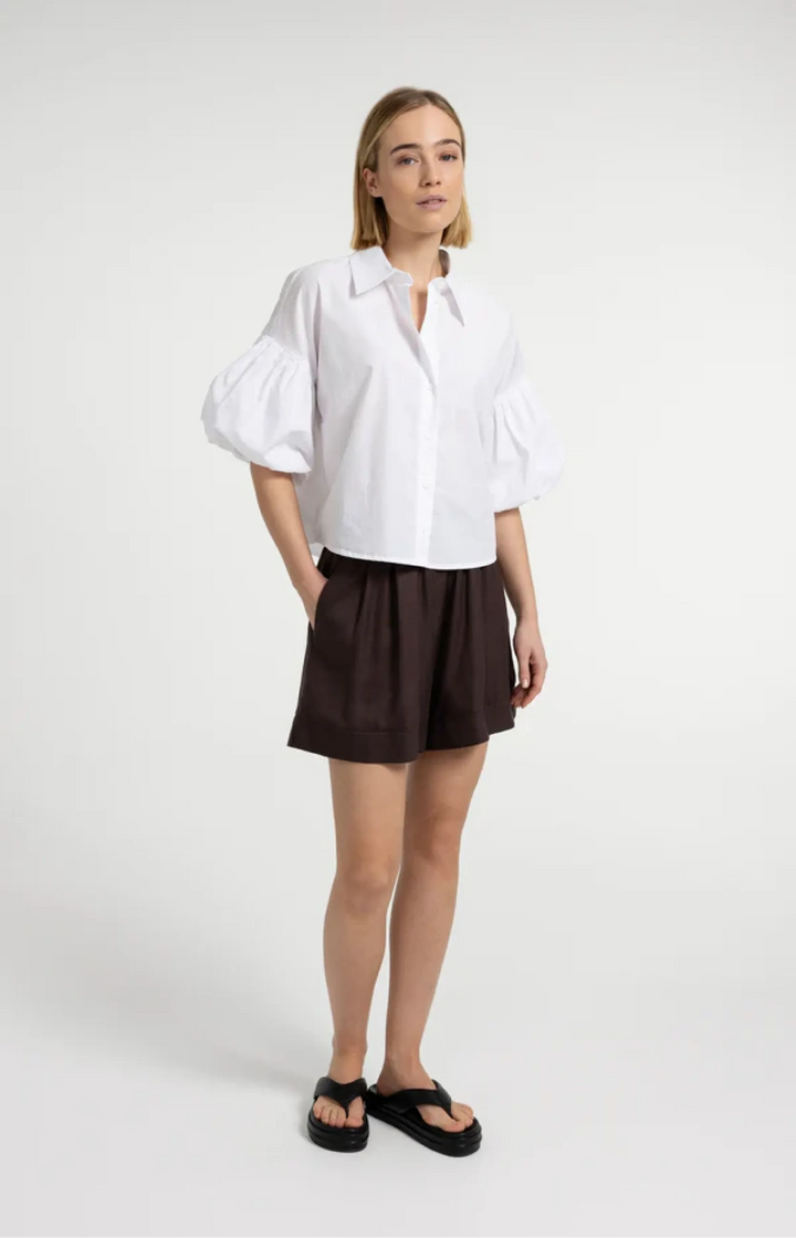 Damen Bluse | Oversize-Bluse mit kurzen Ballonärmeln, Kragen und Knopfleiste