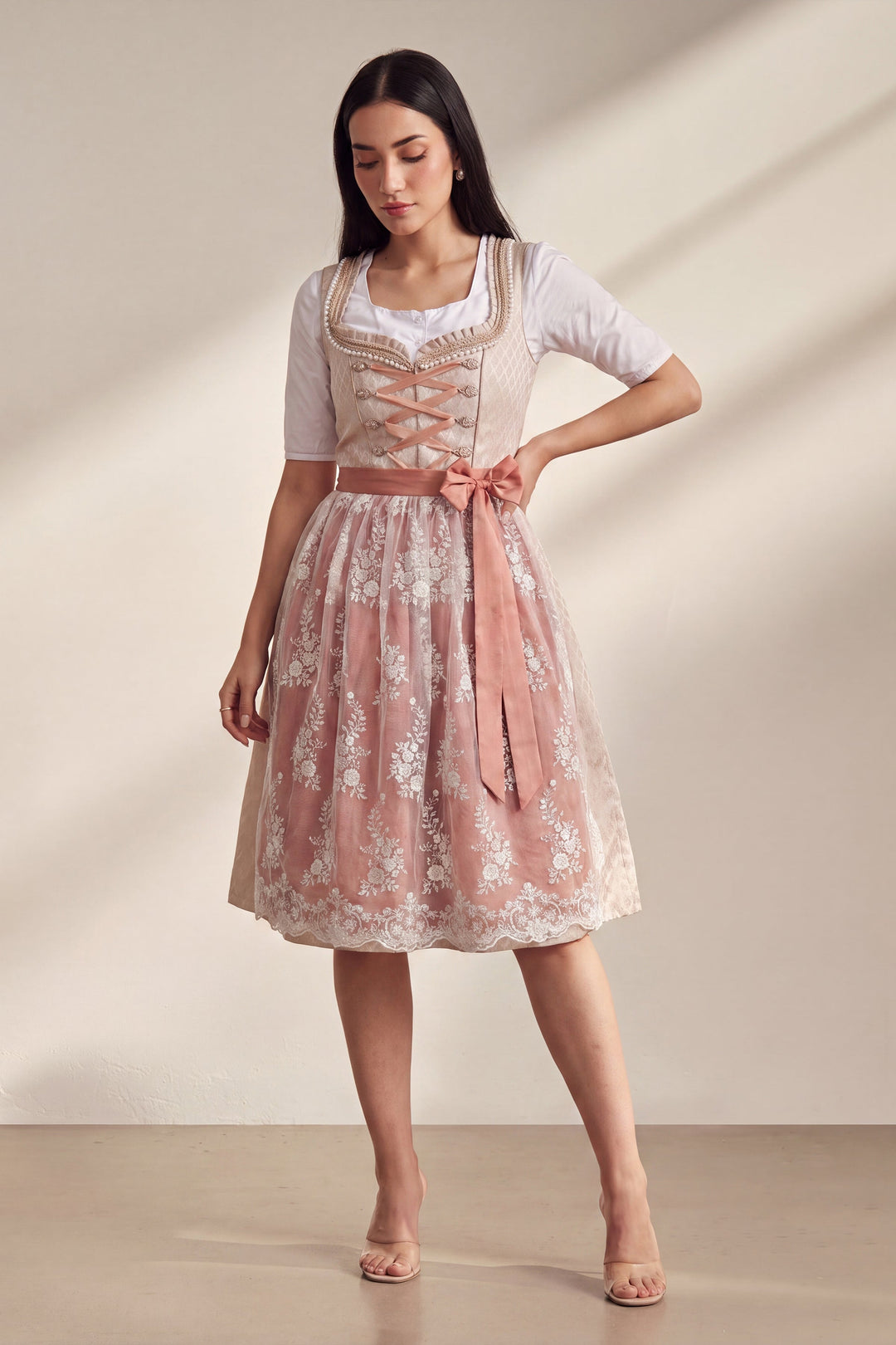 Dirndl Midi Damen Roségold | Trachtenkleid mit strukturiertem Mieder, Stickereien und Schürze für Oktoberfest