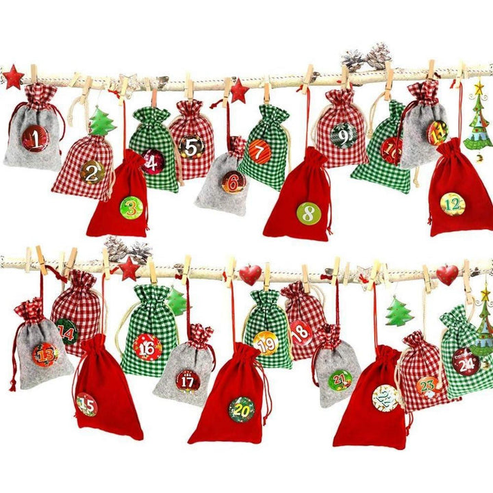 Adventskalender zum Befüllen mit 24 XXL Stoffsäckchen | Wiederverwendbares Set mit Zahlen, Holzklammern und 4 m Kordel