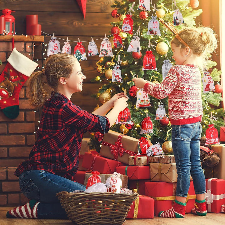 Adventskalender DIY zum Befüllen mit 24 Stoffbeuteln | Wiederverwendbare Weihnachtssäckchen in 2 Größen mit Holzklammern und 10 m Hanfseil
