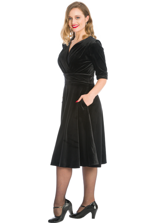 Damen Samtkleid in großen Größen | Elegantes Abendkleid mit V-Ausschnitt, tailliertem Oberteil und praktischen Seitentaschen