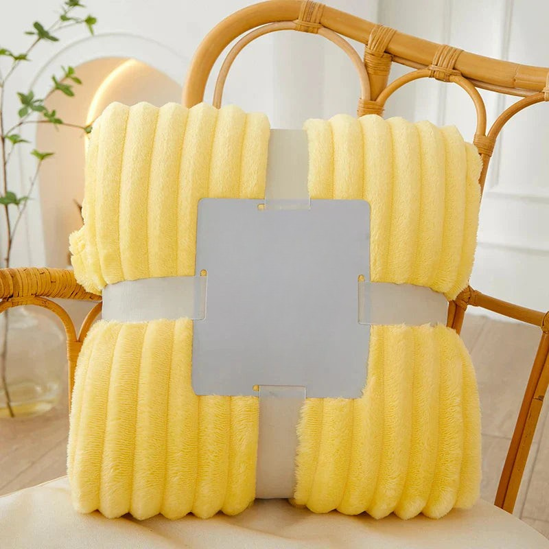 Flanell-Fleecedecke mit breiten Streifen | Warme Kuscheldecke für Sofa und Bett | 100×150, 150×200 oder 200×230 cm