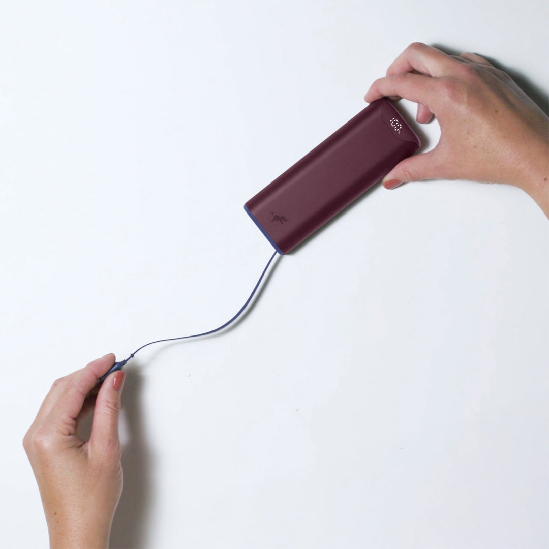 Powerbank 10.000 mAh | Kompakte USB-C-Powerbank mit integriertem, einziehbarem Ladekabel