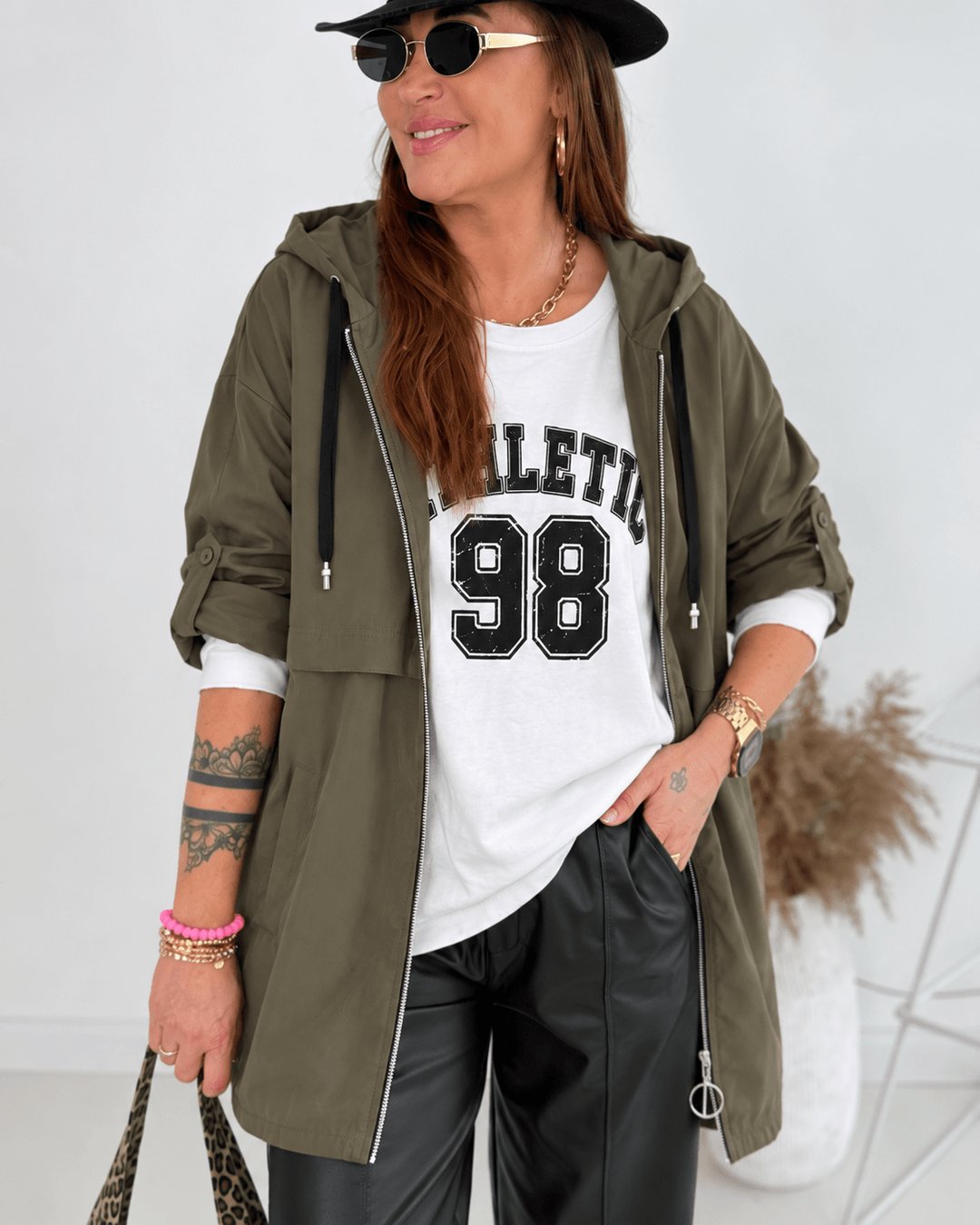 Damen Regen Parka Khaki mit Kapuze | Lange Übergangsjacke mit Kordelzug, Reißverschluss und Taschen | Einheitsgröße 36–42