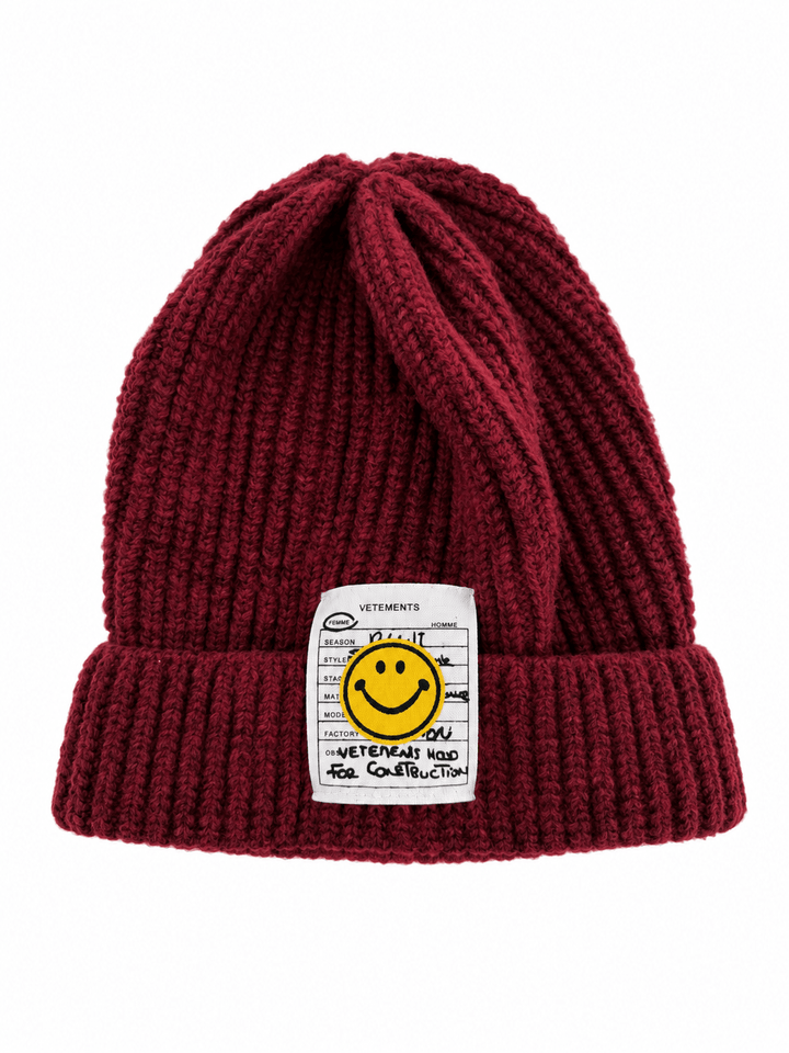 Damen Wollmütze im Rippstrick mit Umschlag | Kuschelig weiche Wintermütze mit Smiley-Patch | Onesize in 8 Farben