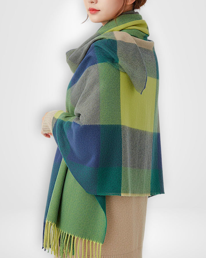 Damen Schal mit Karomuster 180 x 50 cm | Weicher, wärmender Winterschal im großzügigen Format für Alltag und elegante Outfits