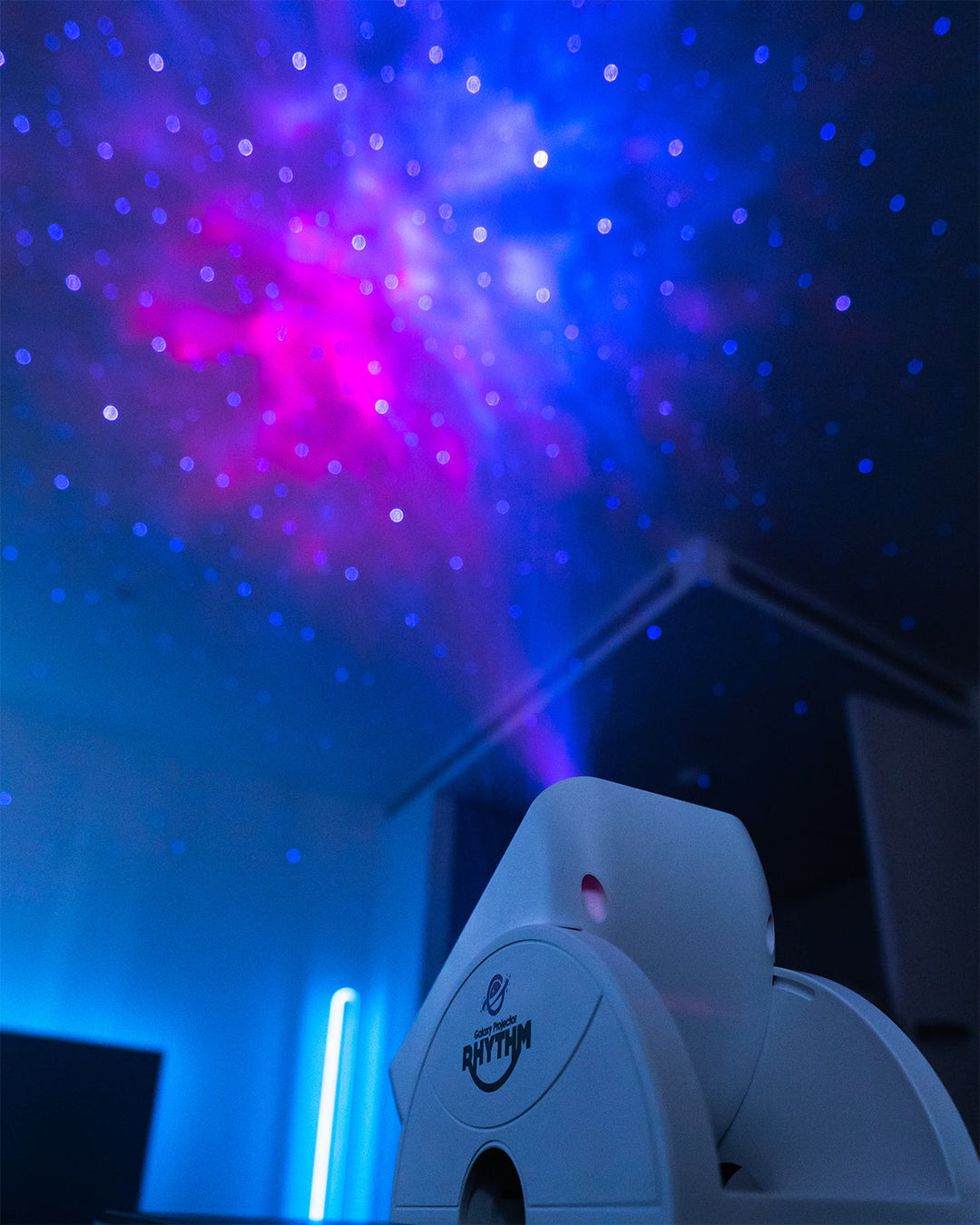 Galaxie Projektor | Sternenhimmelprojektor mit Nebeleffekten, Laser-Sternen und Musiksteuerung für Partys und entspannte Abende