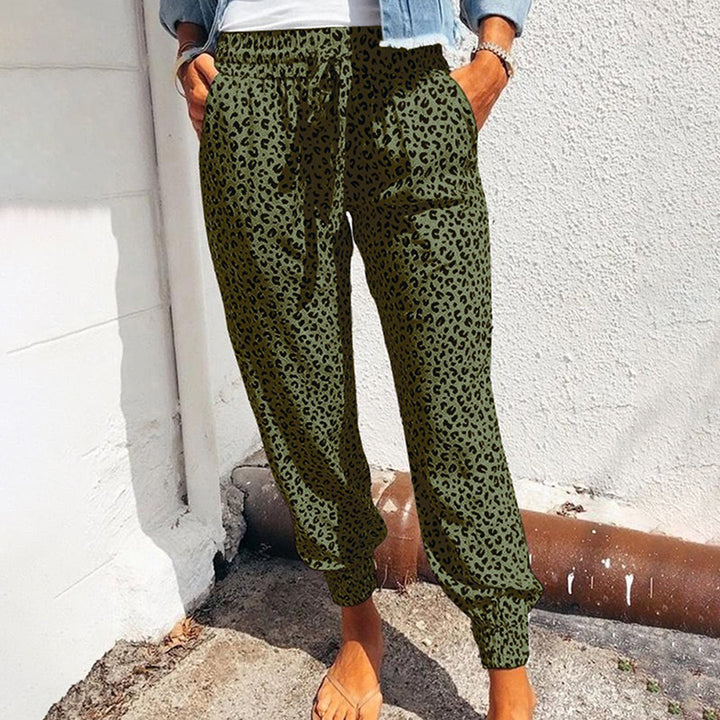 Kleo - Komfortable Damen Freizeithose mit Leopardenmuster