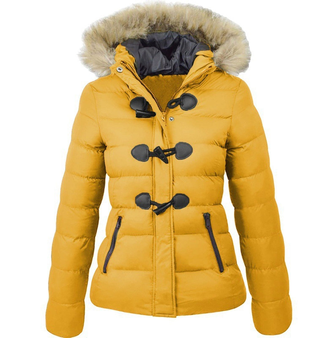 Damen Steppjacke mit Kunstfellkapuze | Warm gefütterte Winterjacke mit Knebelknöpfen, hohem Kragen und taillierter Passform