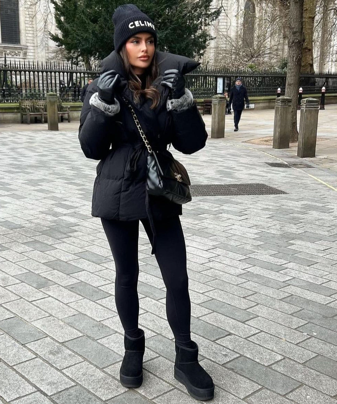 Damen Winterjacke | Kurze Steppjacke mit Gürtel &amp; warmem Futter