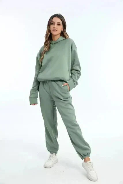 Damen Jogginganzug mit Kapuzenpullover | Zweiteiliges Freizeit-Set mit Jogginghose | Bequemer Alltagslook