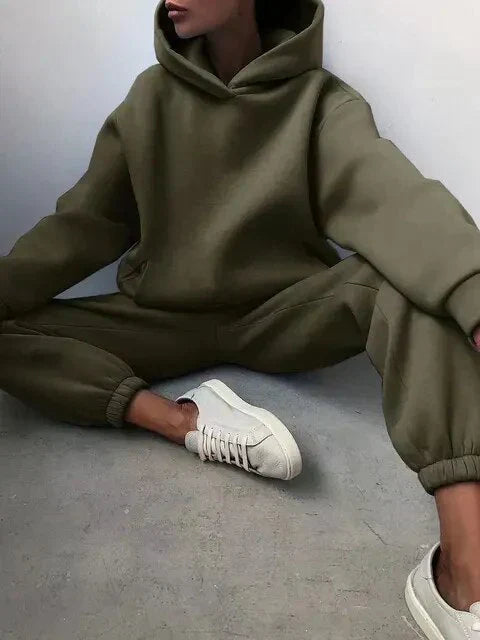 Damen Jogginganzug mit Kapuzenpullover | Zweiteiliges Freizeit-Set mit Jogginghose | Bequemer Alltagslook