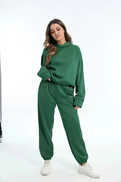 Damen Jogginganzug mit Kapuzenpullover | Zweiteiliges Freizeit-Set mit Jogginghose | Bequemer Alltagslook