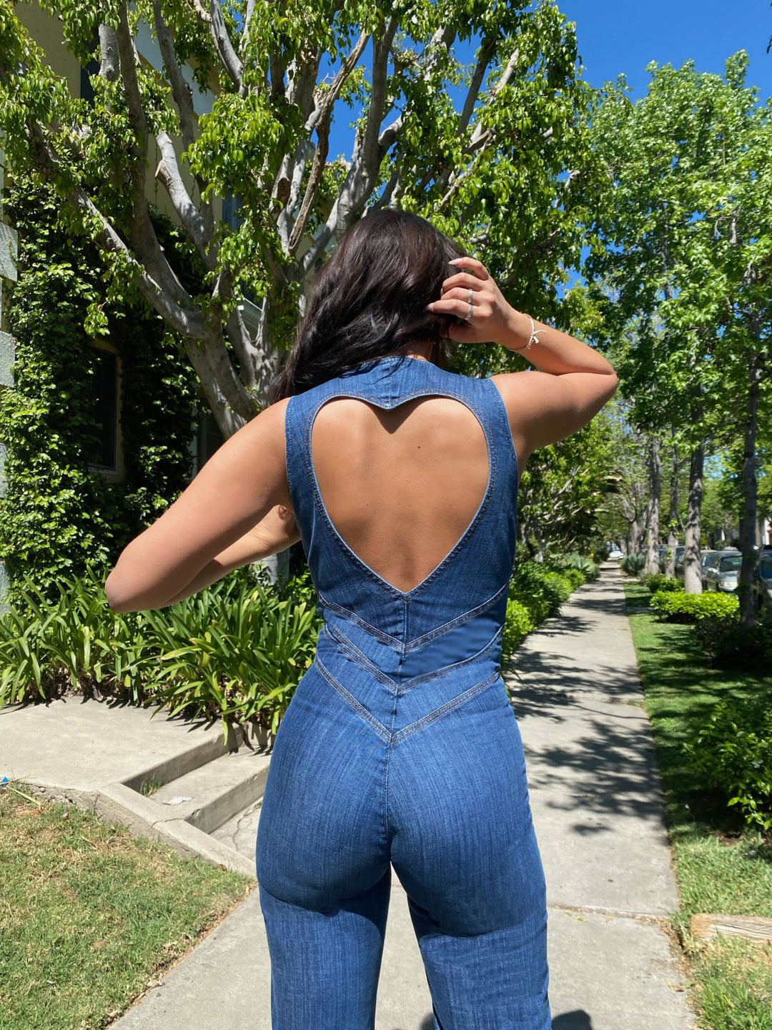 Damen rückenfreier Overall mit Herz-Cut-Out | Figurbetonter Jumpsuit mit weitem Bein | Eleganter Anlass-Look