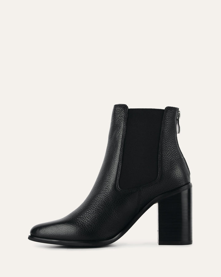 Stiefeletten aus Leder | Hochgeschnitten mit 9 cm Blockabsatz und spitzer Schuhspitze