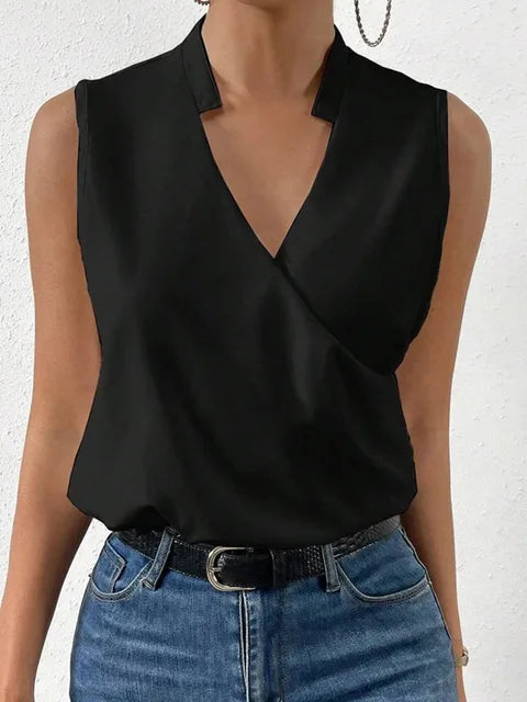 Chiara™ Flattering overlapping design