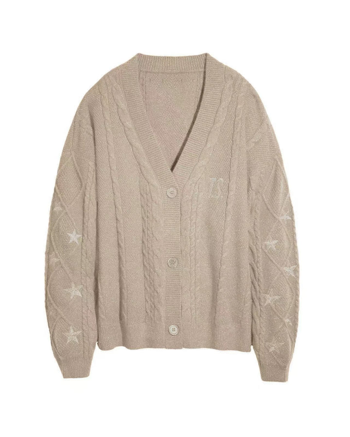 Damen Grobstrick Cardigan mit Zopfmuster | Oversize-Strickjacke mit V-Ausschnitt, Sternstickereien und Knopfleiste
