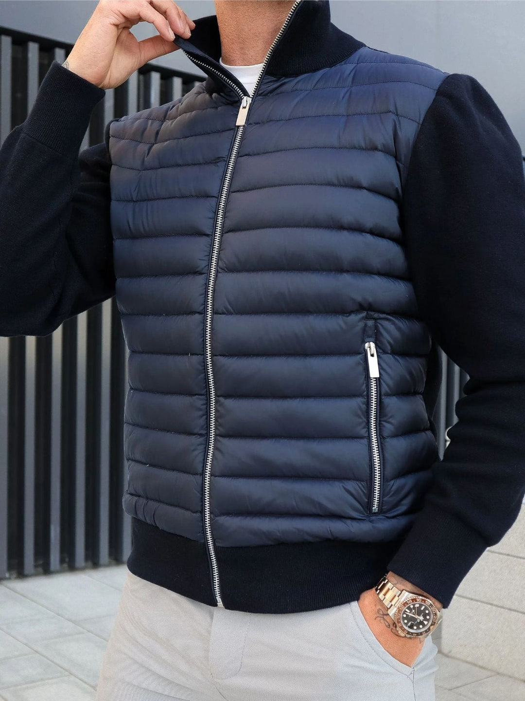 Herren Steppjacke mit hohem Kragen | Leicht wattierte Winterjacke mit Reißverschlusstaschen für Alltag und Freizeit