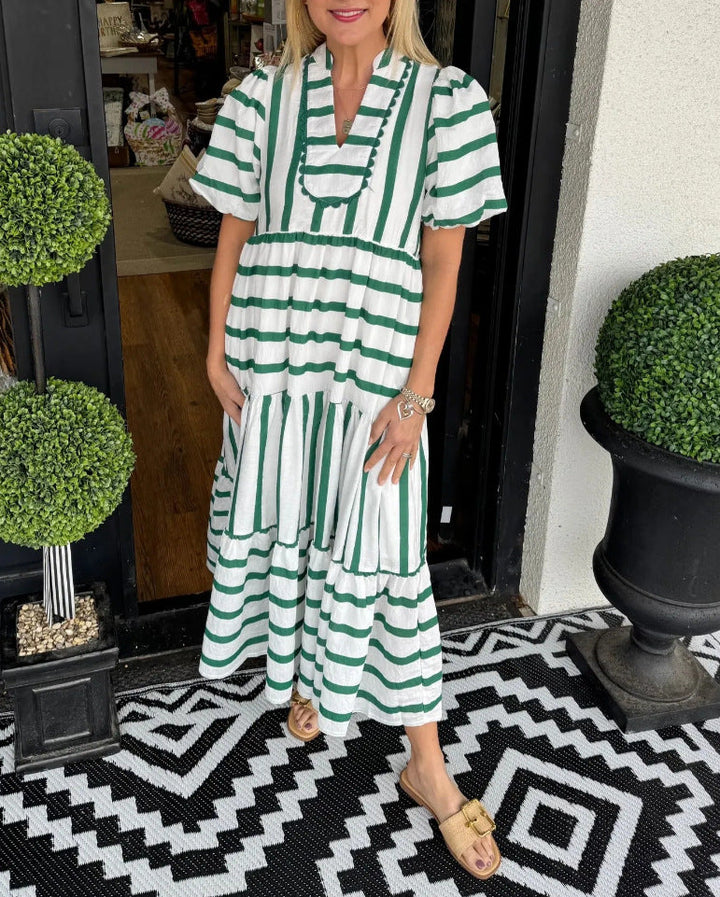 Gestreiftes Midikleid mit V-Ausschnitt | Fließend &amp; Locker | Somm