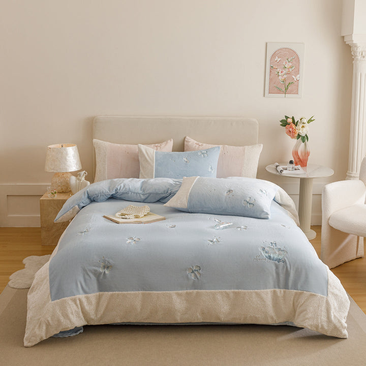 Kuschelige Bettwäsche mit Schmetterlingen | Besticktes Bettwäsche-Set mit Teddy-Fleece-Besatz für Einzel- und Doppelbetten