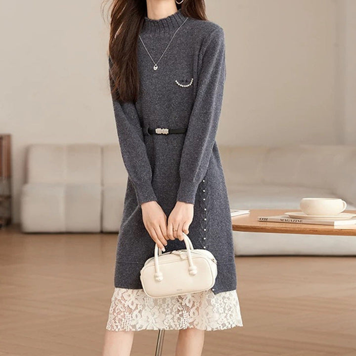 Damen Strickkleid aus Wolle mit Spitzensaum | Taillierbares Winterkleid mit Gürtel und hohem Kragen für Büro und Anlässe