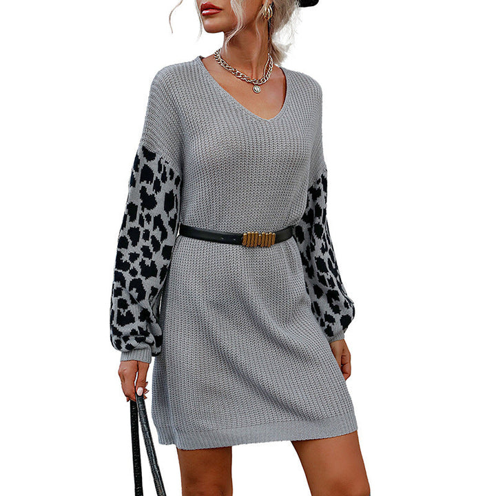 Damen Pulloverkleid mit Leo-Ärmeln | Lässiges Strickkleid mit V-Ausschnitt und Kontrastärmeln für Herbst und Winter