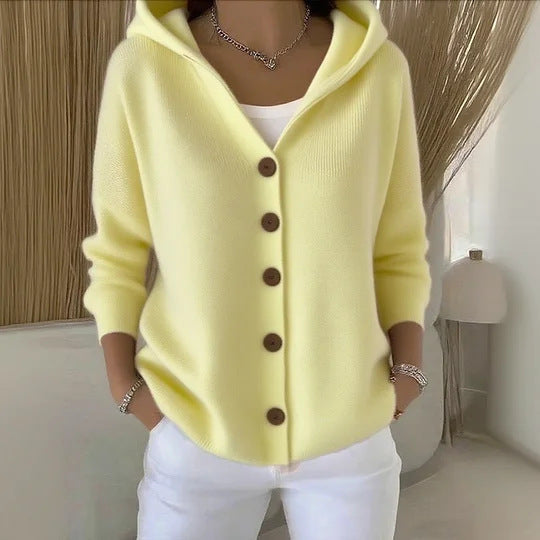 Damen Kapuzen-Cardigan Oversize | Weicher Feinstrick-Cardigan mit Knopfleiste, Eingrifftaschen und lässiger Passform