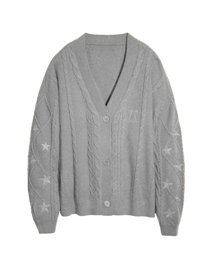 Damen Grobstrick Cardigan mit Zopfmuster | Oversize-Strickjacke mit V-Ausschnitt, Sternstickereien und Knopfleiste