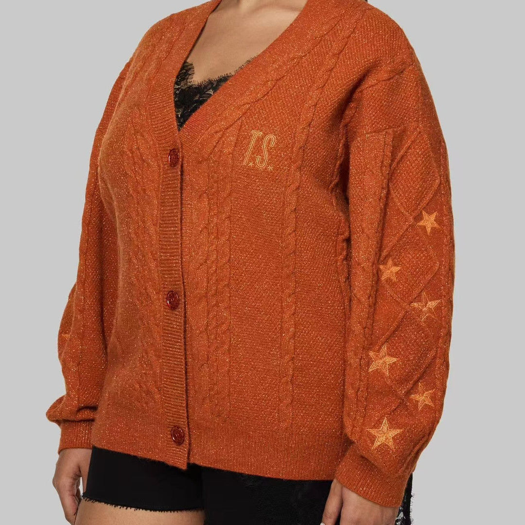 Damen Grobstrick Cardigan mit Zopfmuster | Oversize-Strickjacke mit V-Ausschnitt, Sternstickereien und Knopfleiste