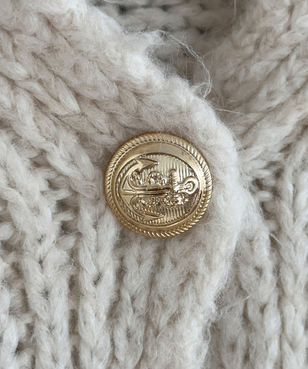 Damen Oversize Cardigan warm | Weiche Strickjacke mit Knöpfen, lockerer Passform und viel Bewegungsfreiheit für den Winter