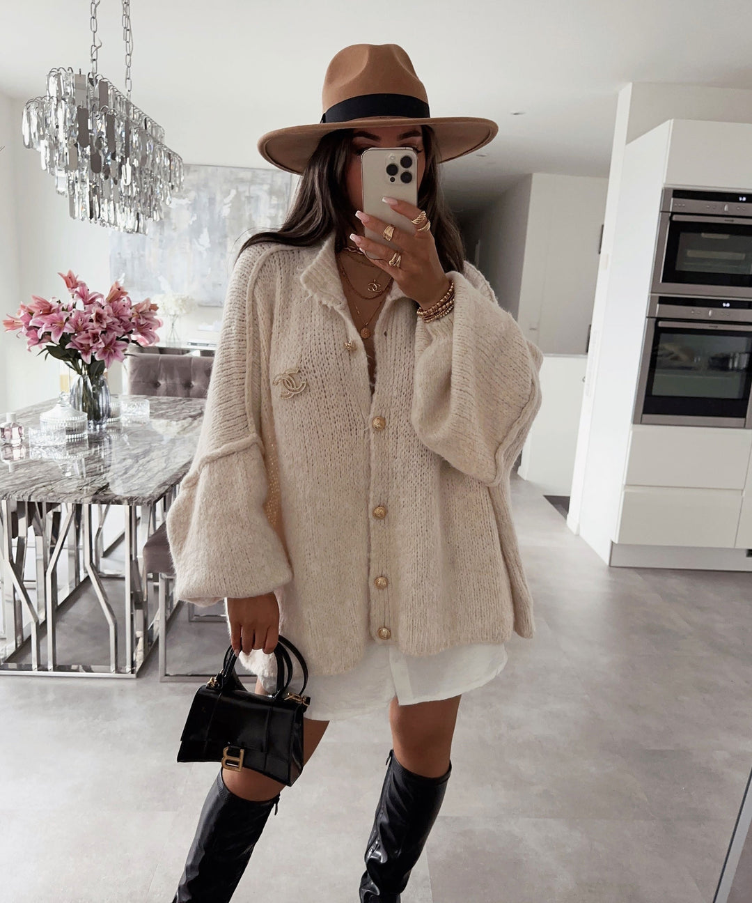 Damen Oversize Cardigan warm | Weiche Strickjacke mit Knöpfen, lockerer Passform und viel Bewegungsfreiheit für den Winter
