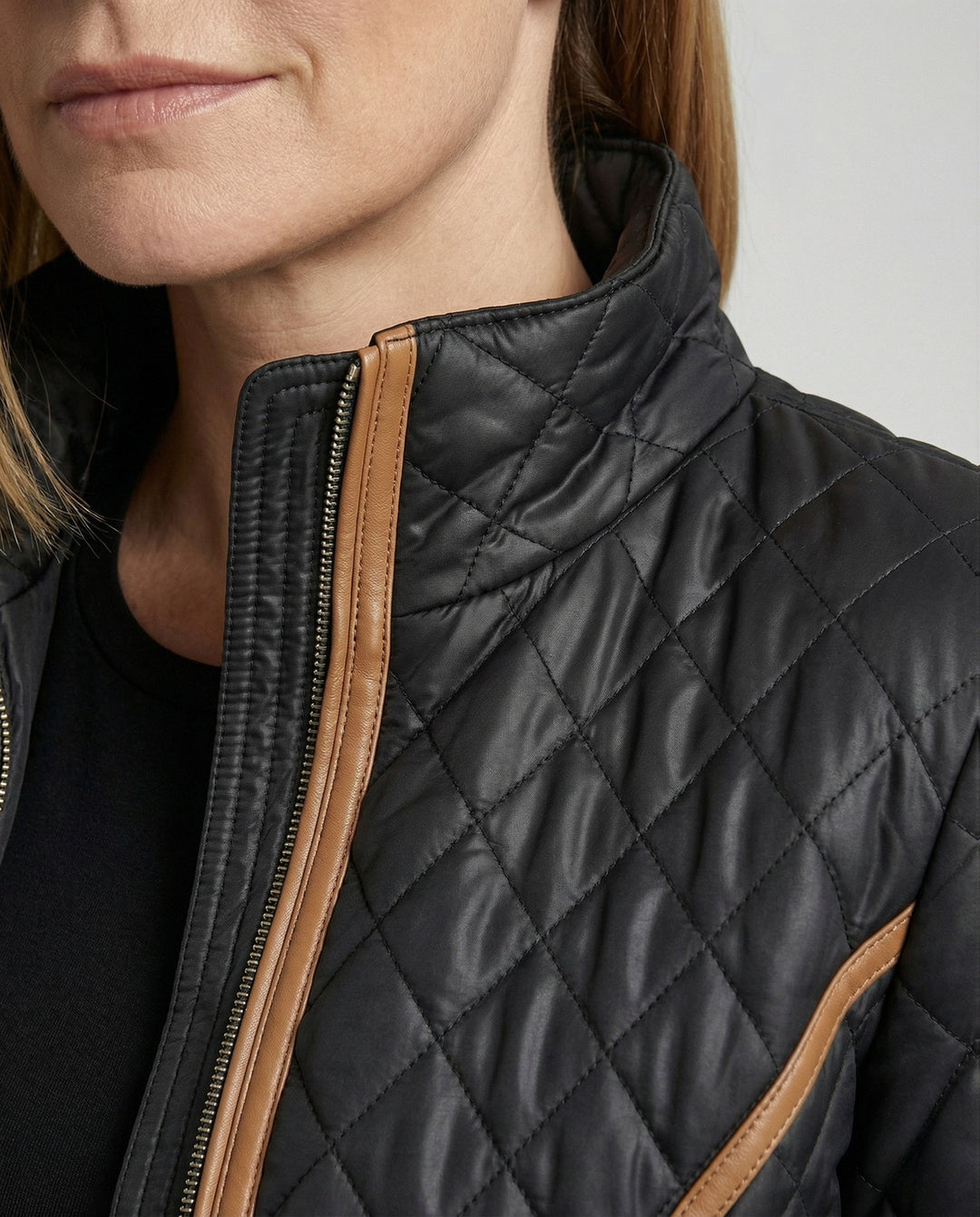 Damen Steppjacke mit Stehkragen | Taillierte Übergangsjacke mit Diamant-Steppung, Taillengürtel und Seitentaschen für Alltag