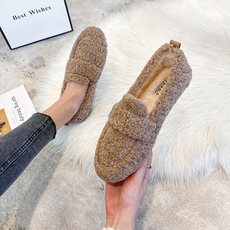Ultraweiche Plüsch-Hausschuhe für Damen | Warme rutschfeste Kuschel-Pantoffeln | Komfortable Home Slipper für Winter &amp; Alltag