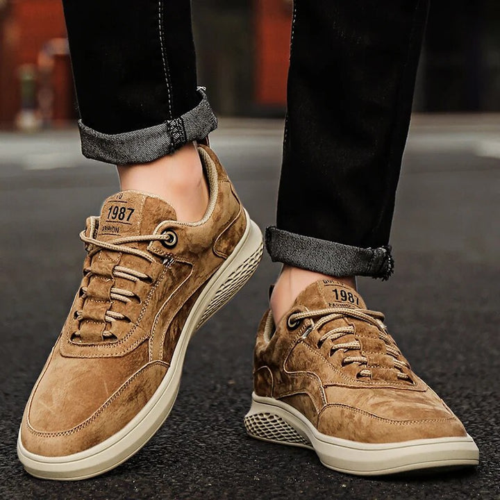 Damen Wildleder-Sneaker mit gepolsterter Innensohle | Bequeme Low-Top-Schuhe mit atmungsaktiven Einsätzen und robuster Gummisohle