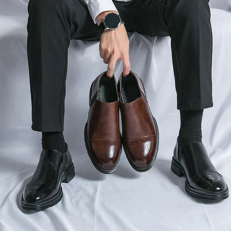 Herren Slipper aus Echtleder | Bequeme Slip-On Schuhe mit Gepolsterter Innensohle | Elegant für Alltag, Büro &amp; Freizeit