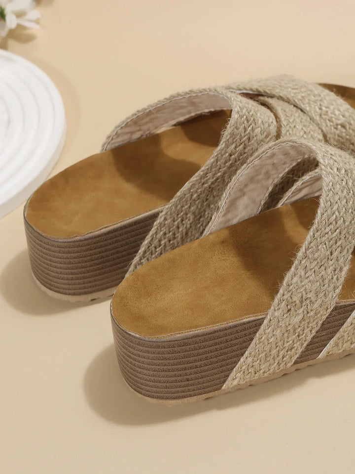 Damen Plateausandalen mit verstellbaren Riemen | Gepolstertes Fußbett &amp; rutschfeste Sohle