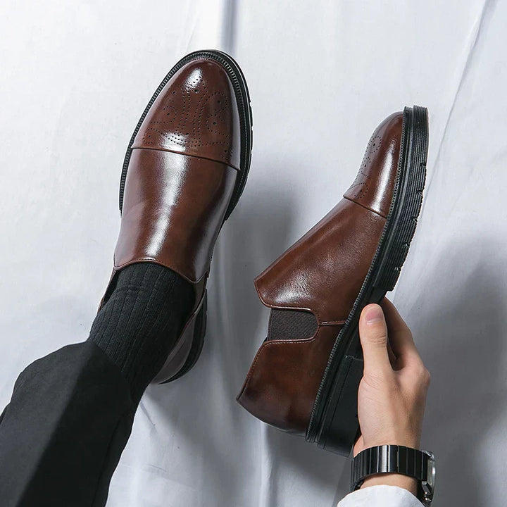 Herren Slipper aus Echtleder | Bequeme Slip-On Schuhe mit Gepolsterter Innensohle | Elegant für Alltag, Büro &amp; Freizeit