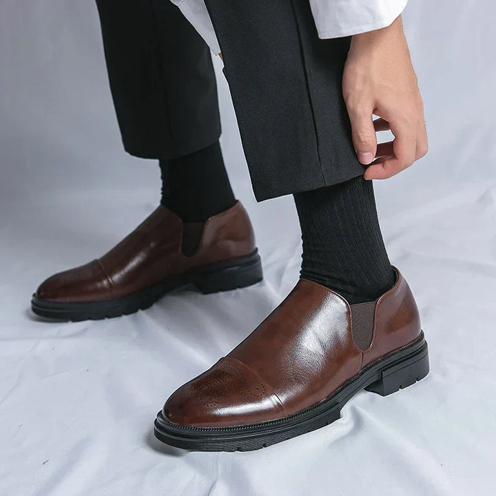 Herren Slipper aus Echtleder | Bequeme Slip-On Schuhe mit Gepolsterter Innensohle | Elegant für Alltag, Büro &amp; Freizeit