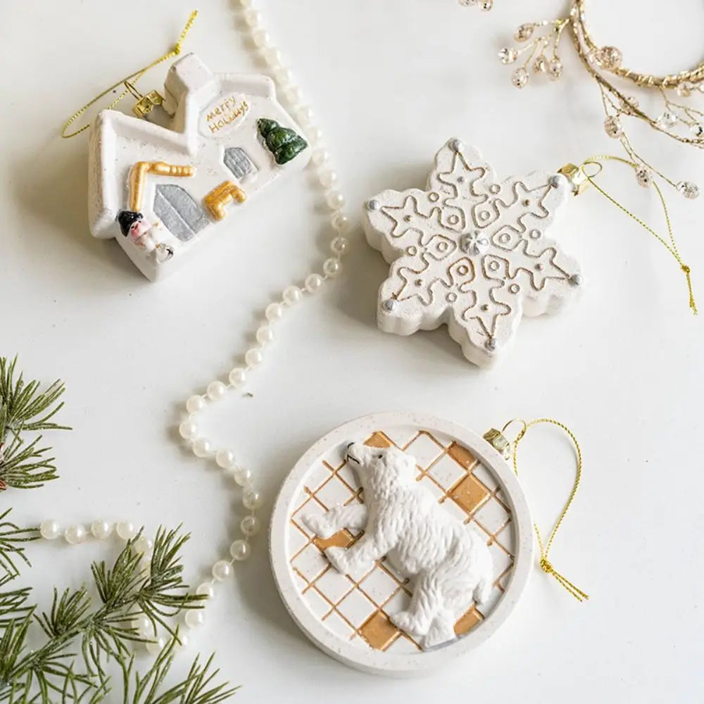 Weihnachtsanhänger | Christbaumschmuck mit verschiedenen Wintermotiven, Aufhängeschlaufe und dekorativen Details für festliche Weihnachtsdeko
