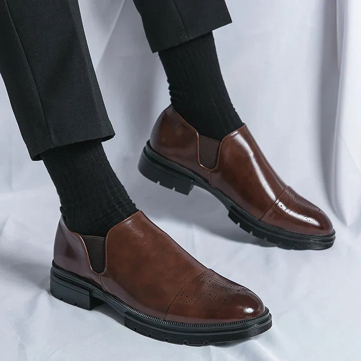 Herren Slipper aus Echtleder | Bequeme Slip-On Schuhe mit Gepolsterter Innensohle | Elegant für Alltag, Büro &amp; Freizeit