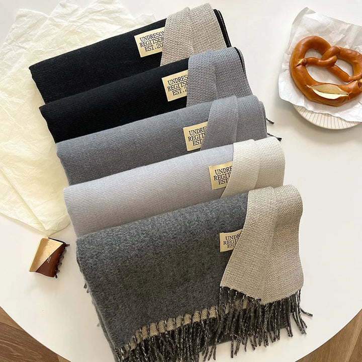 Damen Pashmina Schal mit Fransen | Weicher langer Wickelschal mit glatter Oberfläche und vielseitiger Trageform für Herbst und Winte