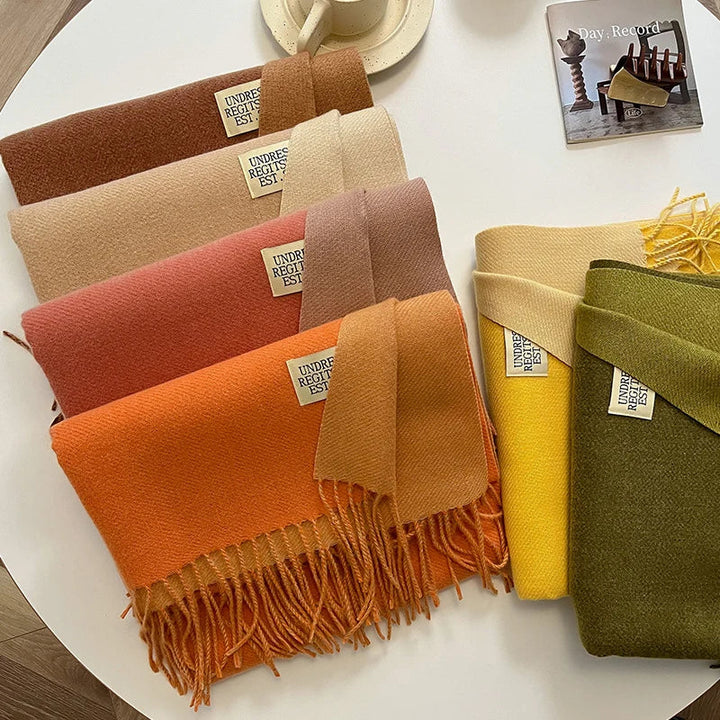 Damen Pashmina Schal mit Fransen | Weicher langer Wickelschal mit glatter Oberfläche und vielseitiger Trageform für Herbst und Winte