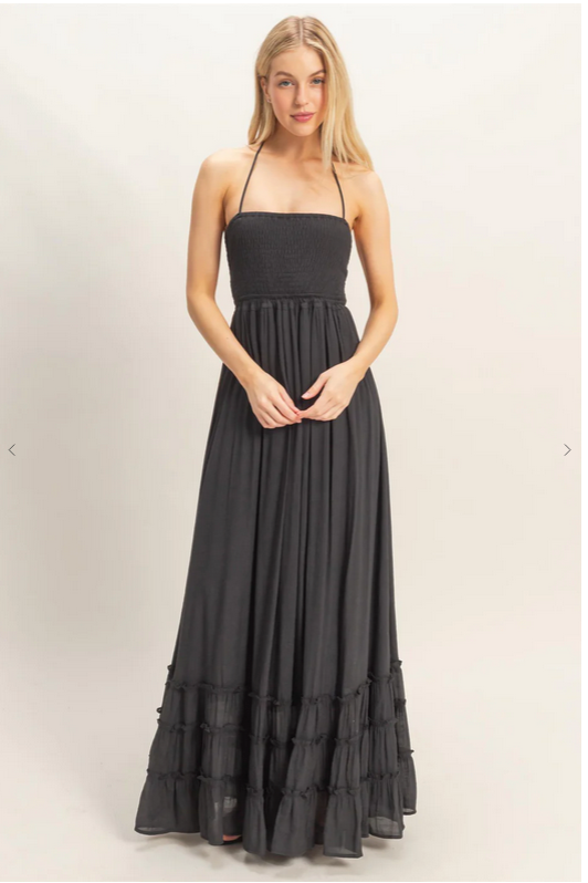 Damen Maxi-Kleid mit Smok-Oberteil | Halterneck Sommerkleid mit Volantsaum | Luftiges Freizeitkleid