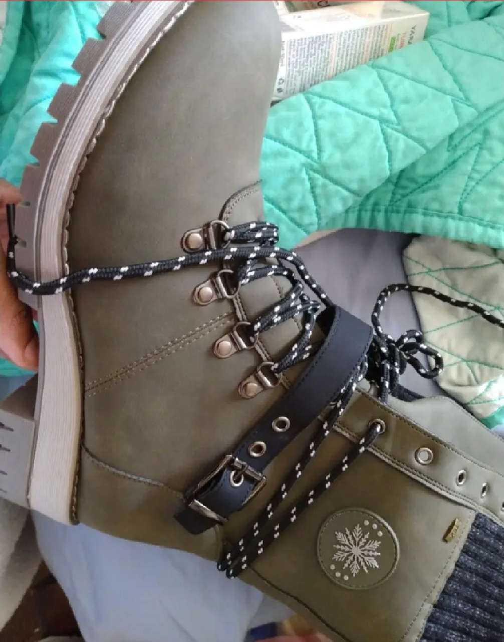 Luzie™ Winter-ready waterproof knee snow boots