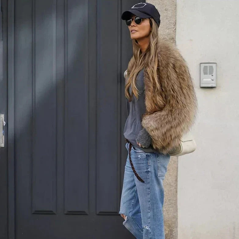 Damen Kunstfelljacke mit weichem Plüsch | Warme Winterjacke in Felloptik mit elegantem Design für Alltag und besondere Anlässe