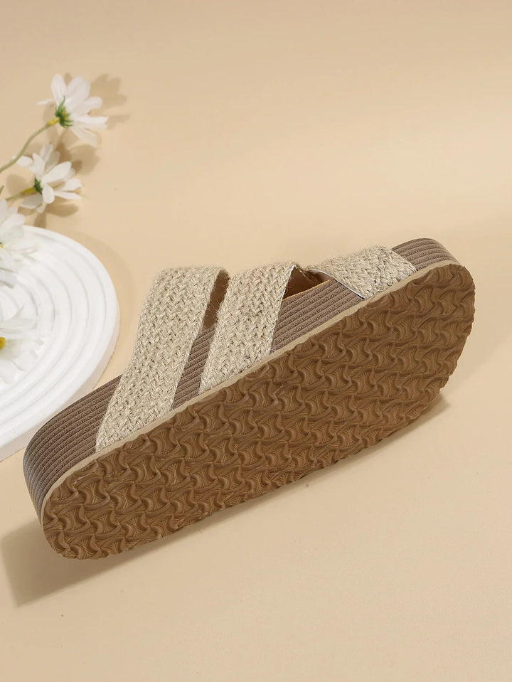 Damen Plateausandalen mit verstellbaren Riemen | Gepolstertes Fußbett &amp; rutschfeste Sohle