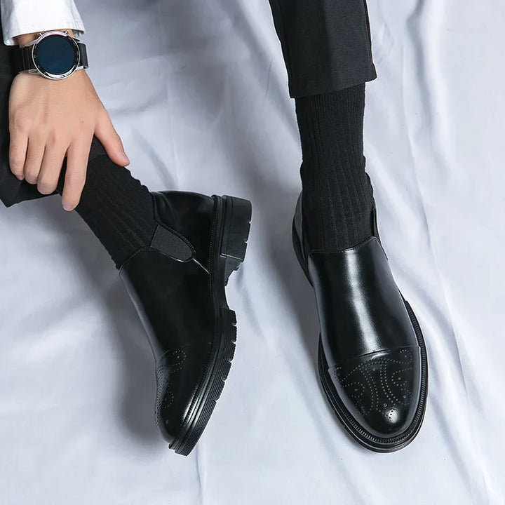 Herren Slipper aus Echtleder | Bequeme Slip-On Schuhe mit Gepolsterter Innensohle | Elegant für Alltag, Büro &amp; Freizeit